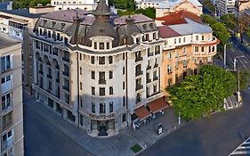 Zeus Essence Bucharest Venezia